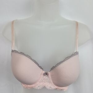 2/$30 VICTORIA SECRET Elegant Lace Trimmed Bra in Pink (#822)